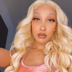 Meet your Posher, Vicki